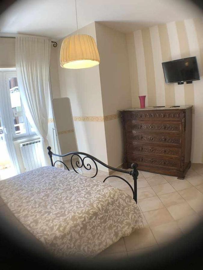 Appartamento Sul Porto Нетуно Екстериор снимка